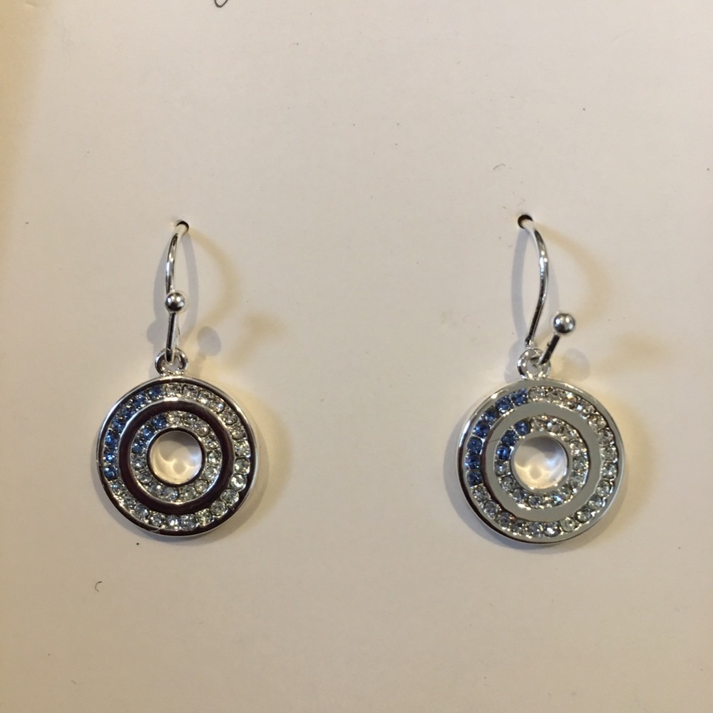 Sterling Swarovski crystal drop earrings 💫I currently cannot find them! 😔